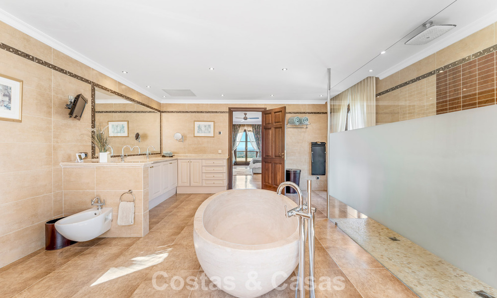 Statig, Spaans landgoed (Finca) te koop in een groene omgeving op de New Golden Mile tussen Marbella en Estepona 802243