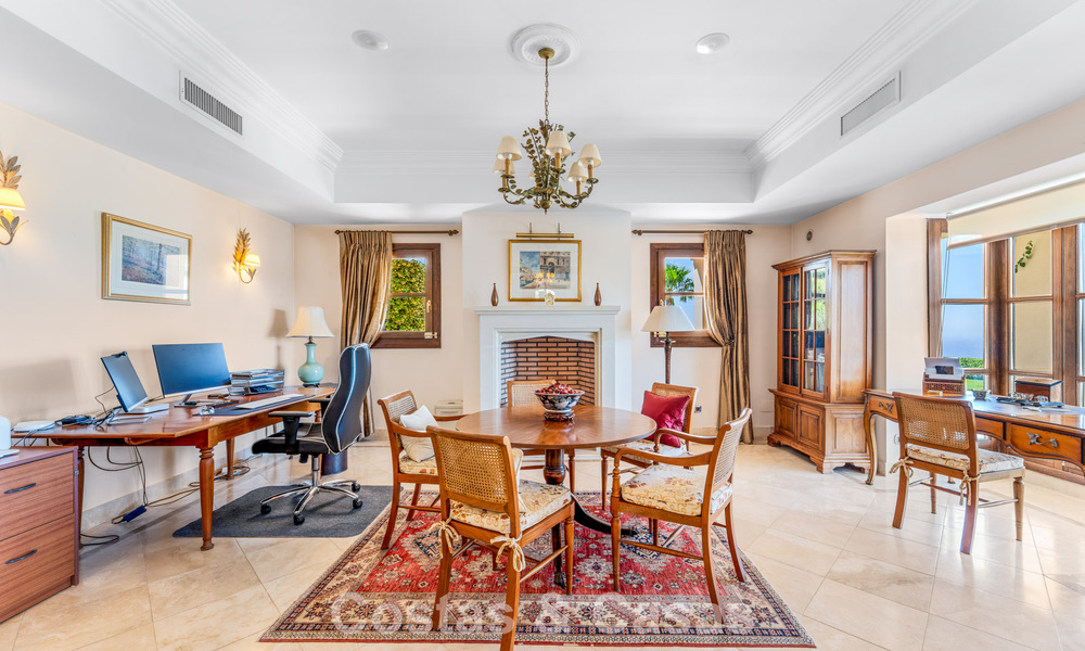 Statig, Spaans landgoed (Finca) te koop in een groene omgeving op de New Golden Mile tussen Marbella en Estepona 802267