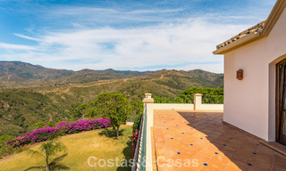 Statig, Spaans landgoed (Finca) te koop in een groene omgeving op de New Golden Mile tussen Marbella en Estepona 802274 