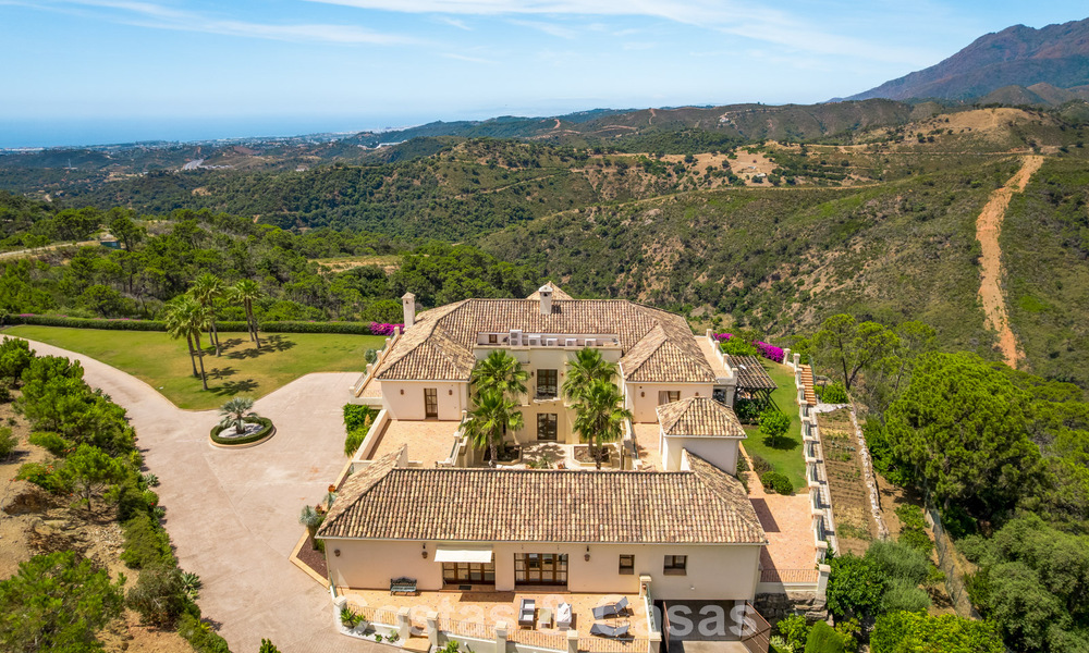 Statig, Spaans landgoed (Finca) te koop in een groene omgeving op de New Golden Mile tussen Marbella en Estepona 802285