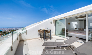 Lichtrijk en modern duplex penthouse met frontaal open zeezicht te koop in Benalmadena, Costa del Sol 802188 