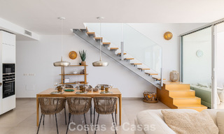 Lichtrijk en modern duplex penthouse met frontaal open zeezicht te koop in Benalmadena, Costa del Sol 802199 