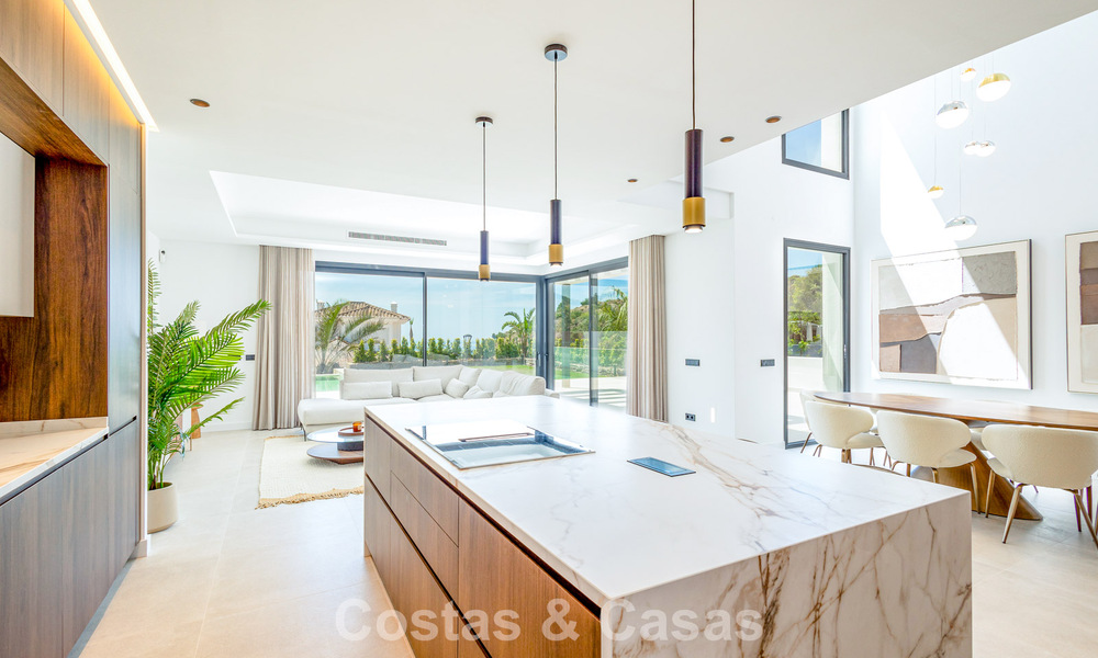 Gloednieuwe, moderne luxevilla met zeezicht te koop in Mijas, Costa del Sol 802149