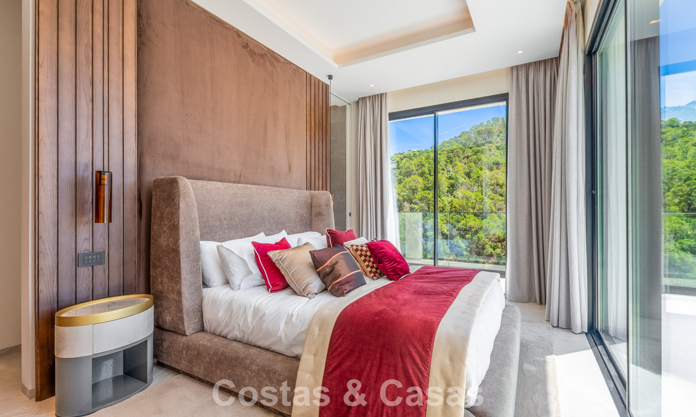 Instapklare, hedendaagse luxevilla te koop in een gated community in Marbella - Benahavis 802413