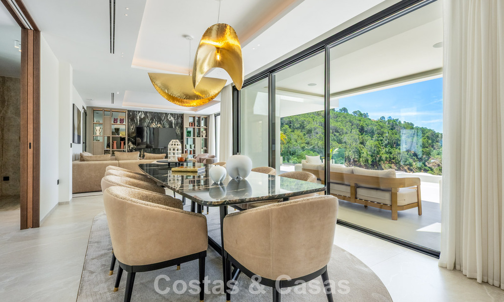 Instapklare, hedendaagse luxevilla te koop in een gated community in Marbella - Benahavis 802419