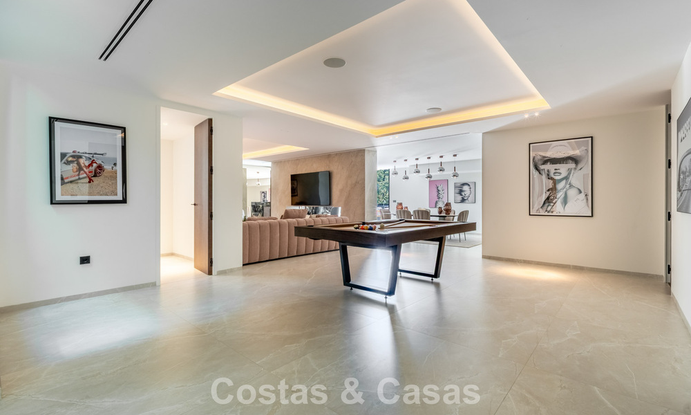 Instapklare, hedendaagse luxevilla te koop in een gated community in Marbella - Benahavis 802420