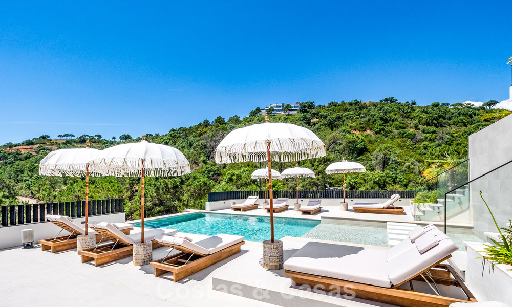 Instapklare, hedendaagse luxevilla te koop in een gated community in Marbella - Benahavis 802423