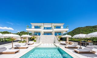 Instapklare, hedendaagse luxevilla te koop in een gated community in Marbella - Benahavis 802424 
