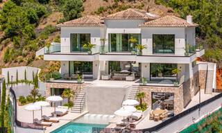 Instapklare, hedendaagse luxevilla te koop in een gated community in Marbella - Benahavis 802426 