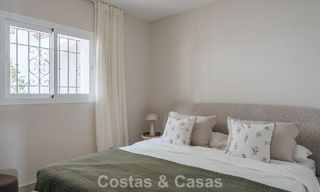 Modern gerenoveerd appartement met zeezicht te koop in de heuvels van Marbella - Benahavis 802434 