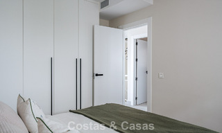 Modern gerenoveerd appartement met zeezicht te koop in de heuvels van Marbella - Benahavis 802435 