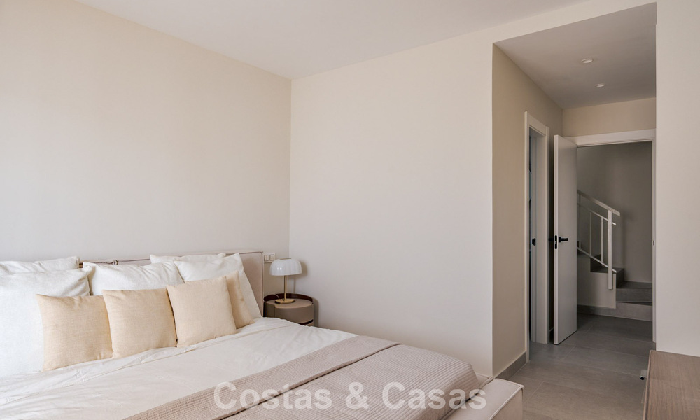 Modern gerenoveerd appartement met zeezicht te koop in de heuvels van Marbella - Benahavis 802438
