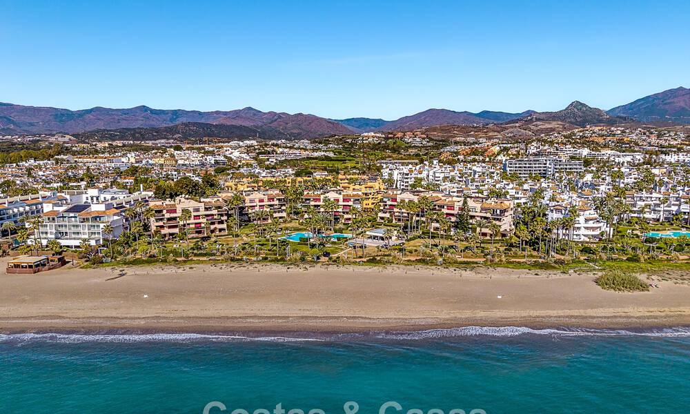 Gemoderniseerd strandappartement met onbelemmerd panoramisch zeezicht te koop, New Golden Mile, Marbella - Estepona 802524