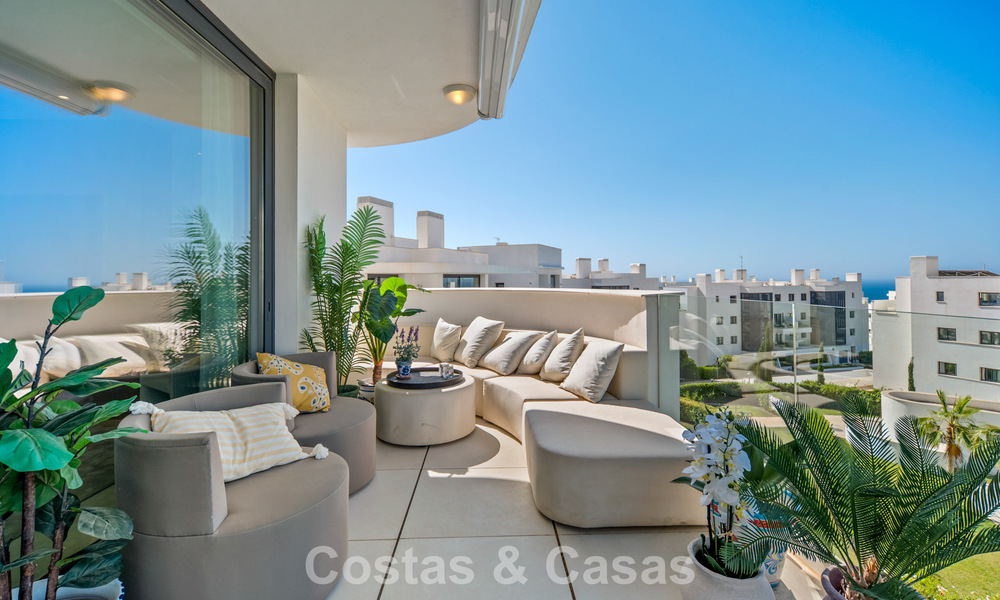 Eigentijds appartement te koop in een vernieuwend lifestyle-complex in Fuengirola, Costa del Sol 802548