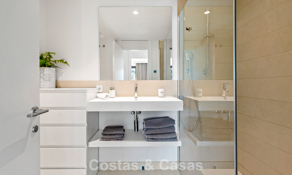 Eigentijds appartement te koop in een vernieuwend lifestyle-complex in Fuengirola, Costa del Sol 802555