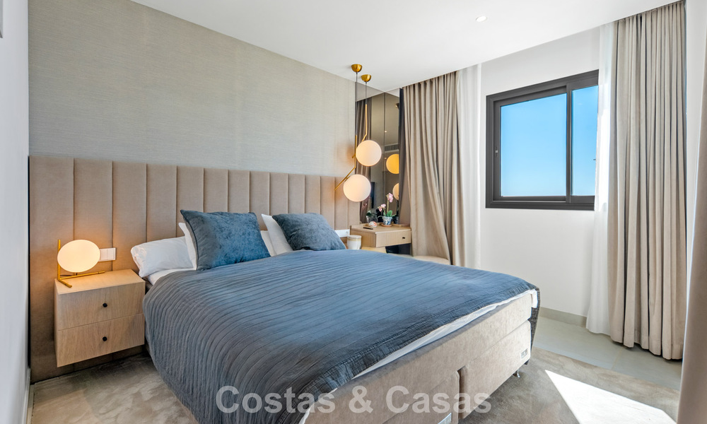 Eigentijds appartement te koop in een vernieuwend lifestyle-complex in Fuengirola, Costa del Sol 802559