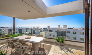 Exclusieve appartementen met modern ontwerp te koop in El Higueron in Fuengirola, Costa del Sol 802473 