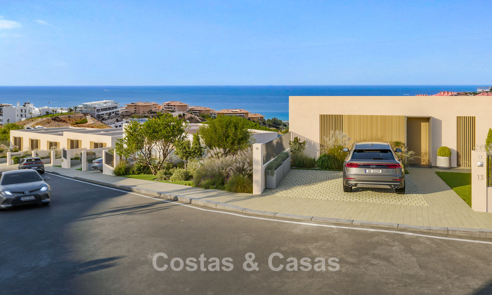 Vooruitstrevende schakelvilla’s met schitterend zeezicht te koop in een gewilde residentie in Fuengirola, Costa del Sol 802623