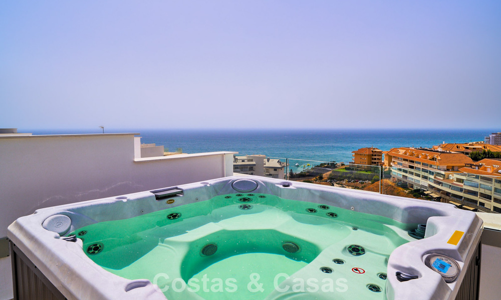 Moderne luxe appartementen met zeezicht in El Higuerón, een resort-stijl complex in Fuengirola, Costa del Sol 802672