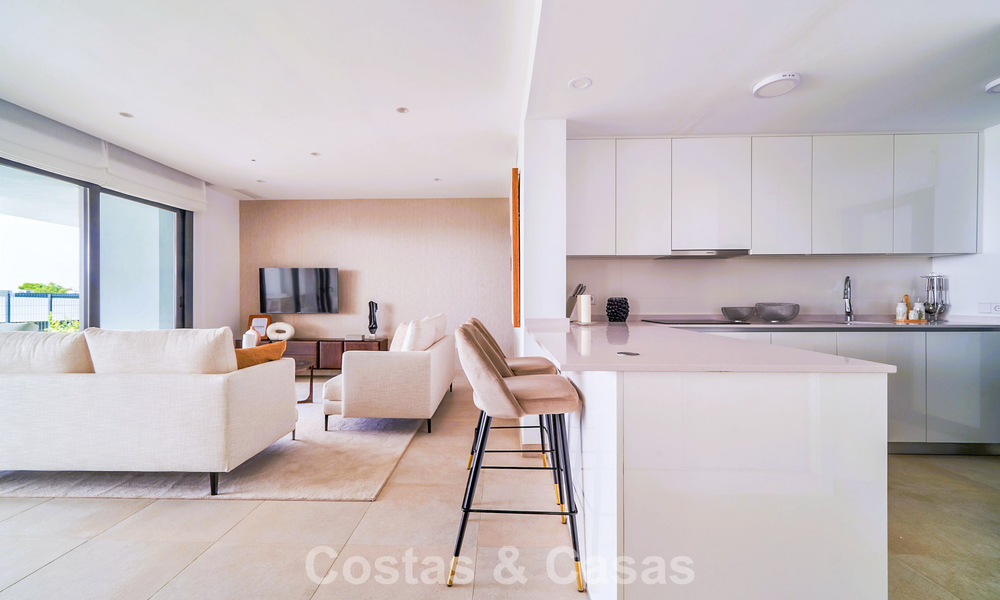 Moderne luxe appartementen met zeezicht in El Higuerón, een resort-stijl complex in Fuengirola, Costa del Sol 802682