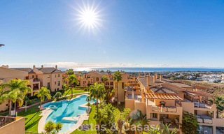 Lichtrijk penthouse met panoramisch zeezicht te koop in de heuvels van Marbella - Benahavis 802655 