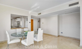 Lichtrijk penthouse met panoramisch zeezicht te koop in de heuvels van Marbella - Benahavis 802659 