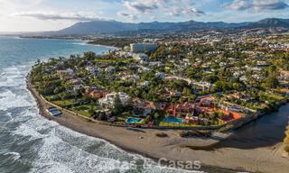 Klassieke Mediterrane Villa te koop op enkele meters v/h strand e/d golfbaan o/d New Golden Mile tussen Marbella en Estepona 802743 
