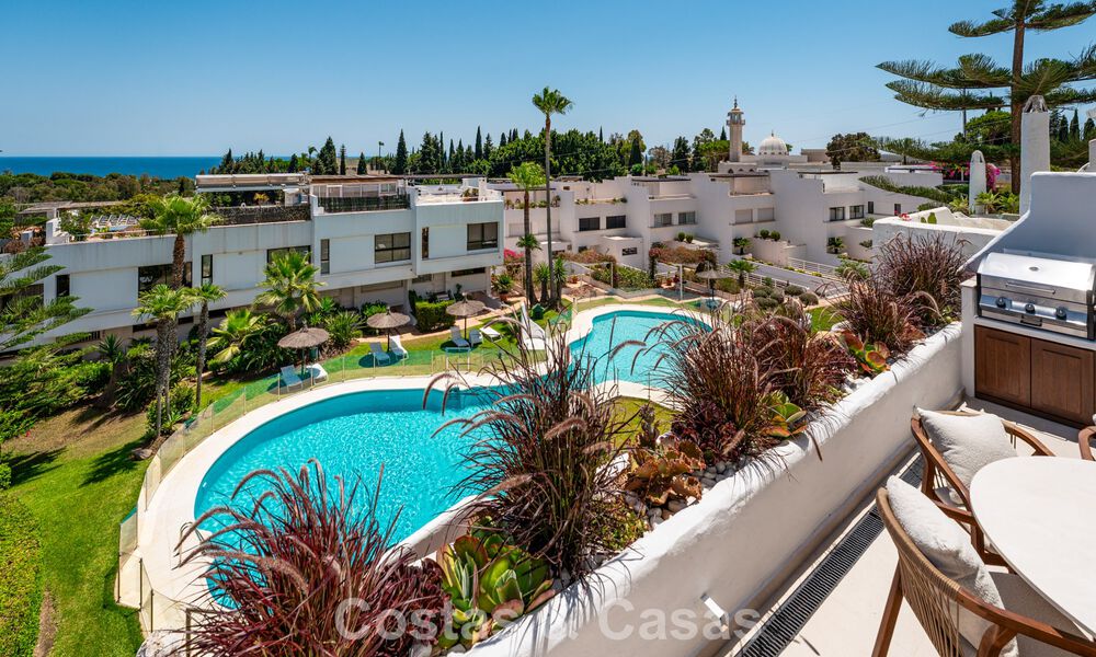 Luxueus gerenoveerd appartement met zeezicht te koop in een gated community op de Golden Mile in Marbella 802832