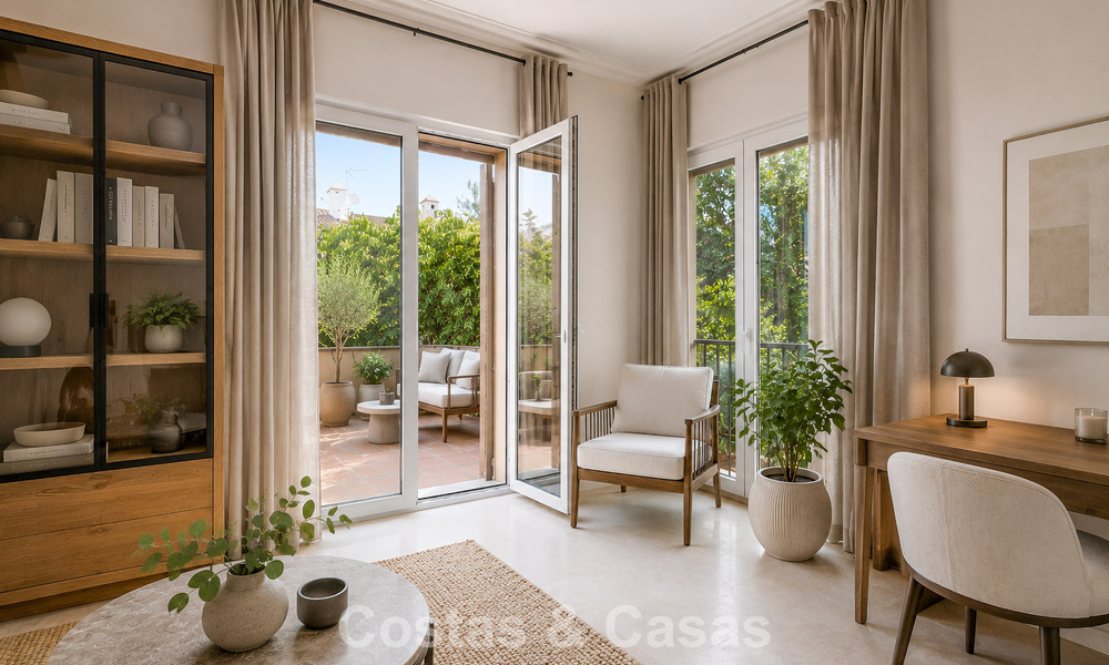 Halfvrijstaande villa met veel potentieel te koop, eerstelijns golf in Nueva Andalucia, Marbella 802867