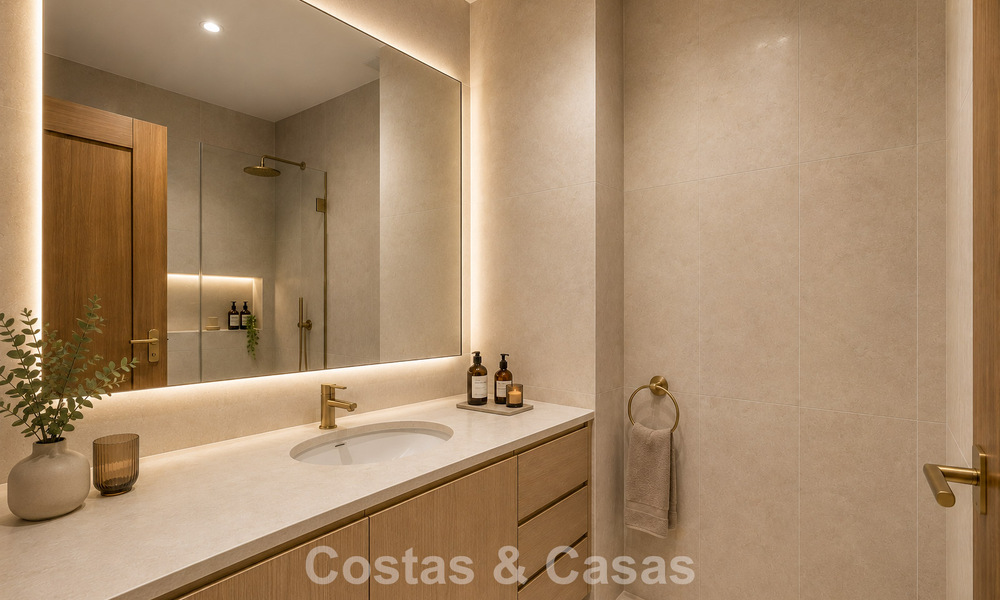 Halfvrijstaande villa met veel potentieel te koop, eerstelijns golf in Nueva Andalucia, Marbella 802873