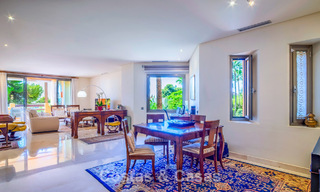 Ruim, luxe appartement te koop met zeezicht in een luxueus complex op de Golden Mile van Marbella 802958 