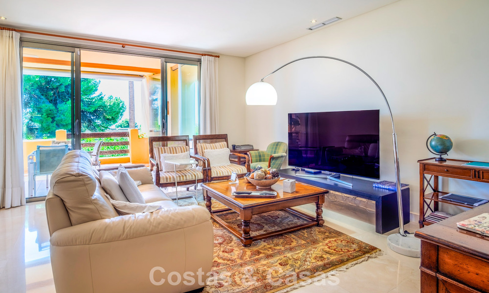 Ruim, luxe appartement te koop met zeezicht in een luxueus complex op de Golden Mile van Marbella 802988