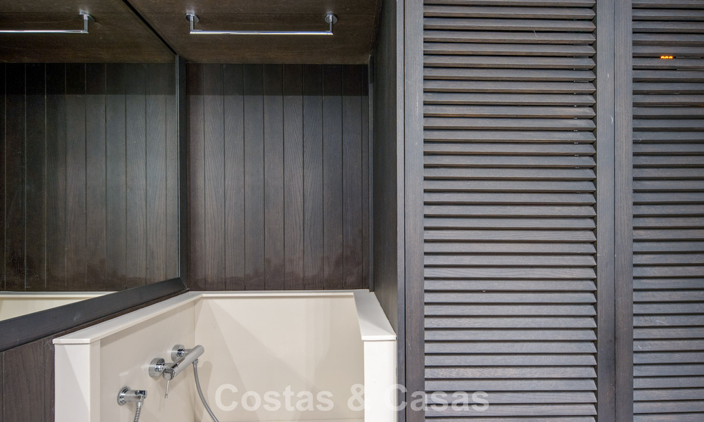 Exclusief gerenoveerd luxe appartement te koop in Puente Romano, Marbella 803012