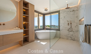 Exclusief, modern duplex penthouse met panoramisch zeezicht te koop in Nueva Andalucia, Marbella 803056 