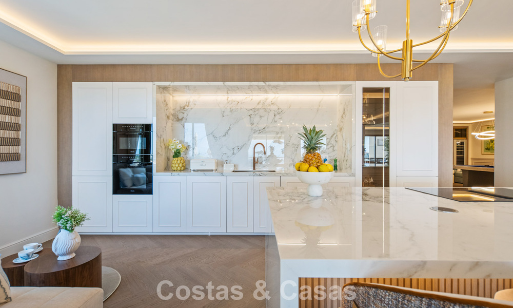 Exclusief, modern duplex penthouse met panoramisch zeezicht te koop in Nueva Andalucia, Marbella 803071