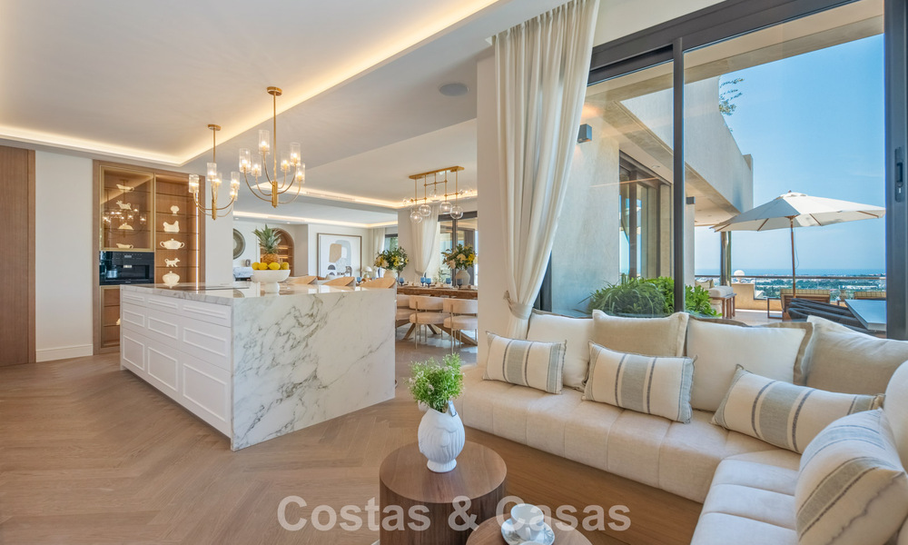 Exclusief, modern duplex penthouse met panoramisch zeezicht te koop in Nueva Andalucia, Marbella 803075