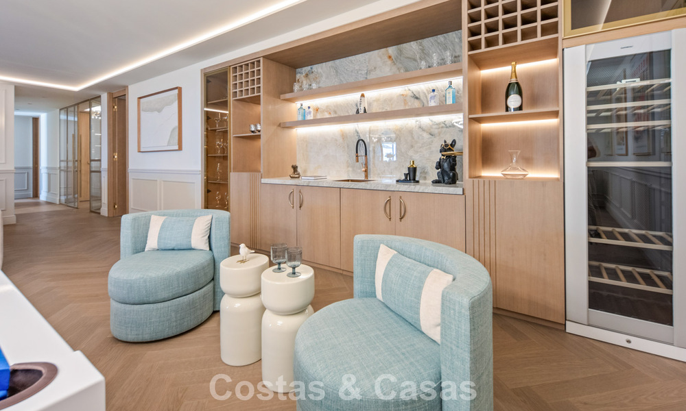 Exclusief, modern duplex penthouse met panoramisch zeezicht te koop in Nueva Andalucia, Marbella 803078