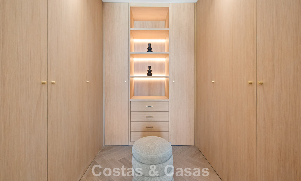Exclusief, modern duplex penthouse met panoramisch zeezicht te koop in Nueva Andalucia, Marbella 803091