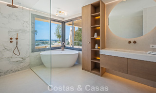 Exclusief, modern duplex penthouse met panoramisch zeezicht te koop in Nueva Andalucia, Marbella 803105 