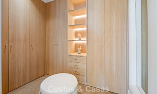 Exclusief, modern duplex penthouse met panoramisch zeezicht te koop in Nueva Andalucia, Marbella 803108 