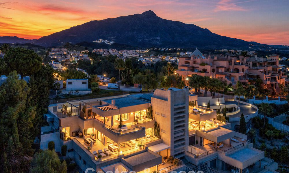 Exclusief, modern duplex penthouse met panoramisch zeezicht te koop in Nueva Andalucia, Marbella 803131