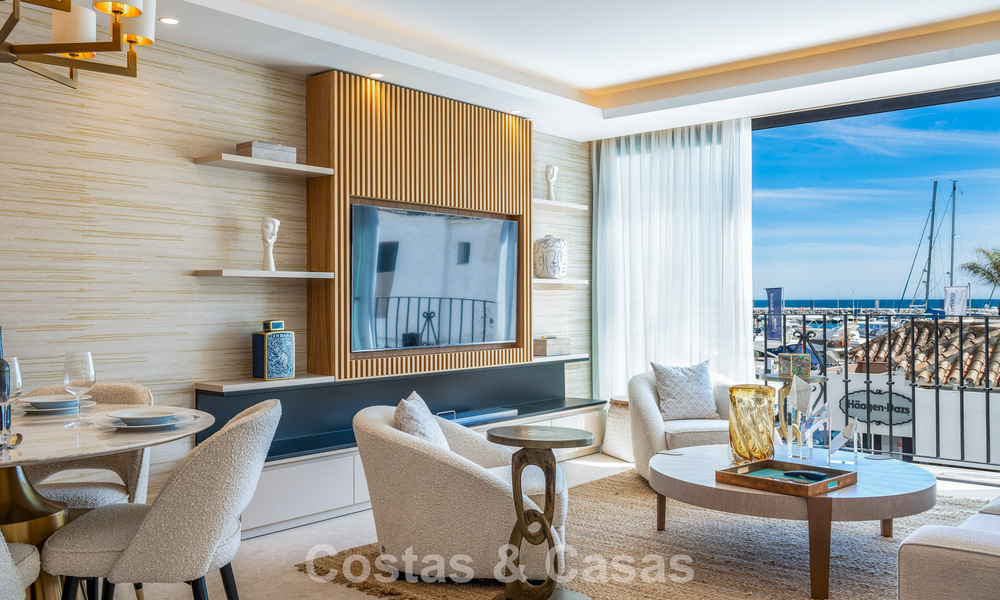 Luxe appartement te koop met direct zicht op de jachthaven, eerstelijns in Puerto Banus, Marbella 803167