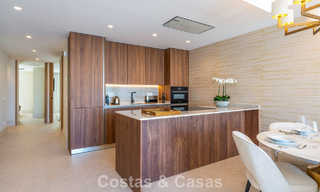 Luxe appartement te koop met direct zicht op de jachthaven, eerstelijns in Puerto Banus, Marbella 803169 