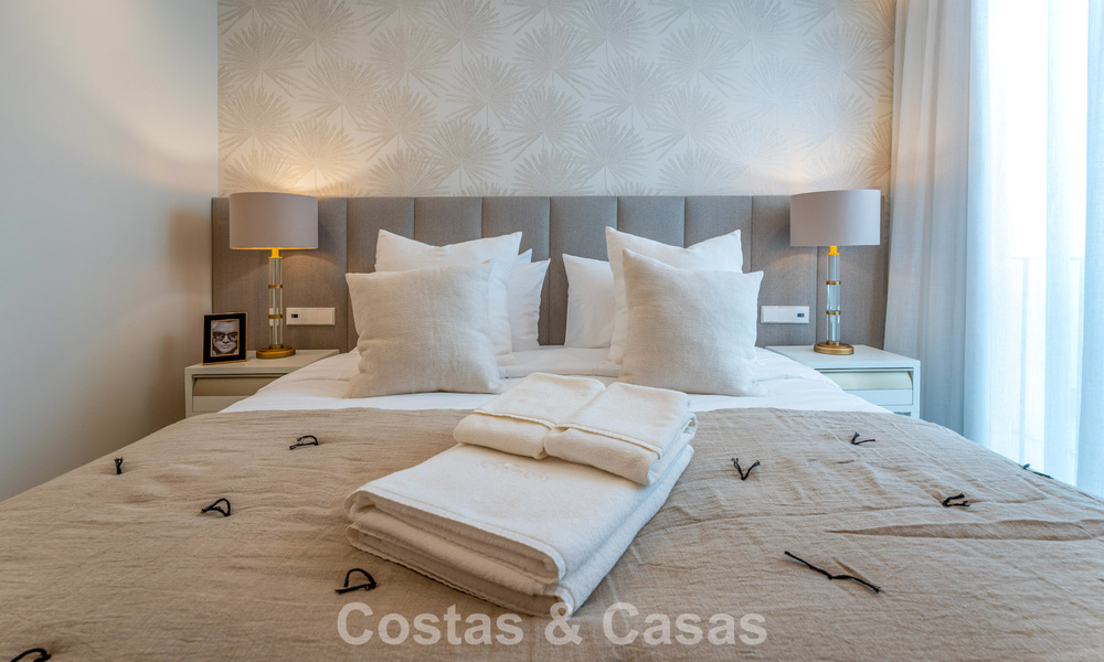 Luxe appartement te koop met direct zicht op de jachthaven, eerstelijns in Puerto Banus, Marbella 803195