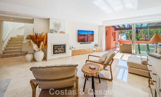 Eersteklas duplex penthouse te koop in een strandcomplex in Los Monteros, ten oosten van Marbella centrum 803228 