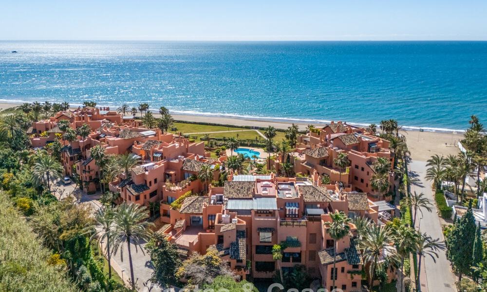 Eersteklas duplex penthouse te koop in een strandcomplex in Los Monteros, ten oosten van Marbella centrum 803255