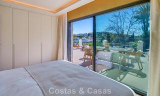 Luxueuze, mediterrane villa te koop, eerstelijnsgolf in een prestigieuze urbanisatie in Nueva Andalucia, Marbella 803280 