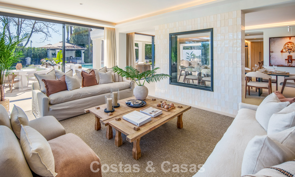 Luxueuze, mediterrane villa te koop, eerstelijnsgolf in een prestigieuze urbanisatie in Nueva Andalucia, Marbella 803299