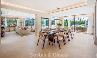 Luxueuze, mediterrane villa te koop, eerstelijnsgolf in een prestigieuze urbanisatie in Nueva Andalucia, Marbella 803303 