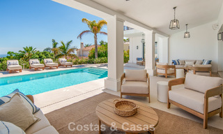 Eigentijdse, Spaanse luxevilla met panoramisch zeezicht te koop in Marbella - Benahavis 803360 